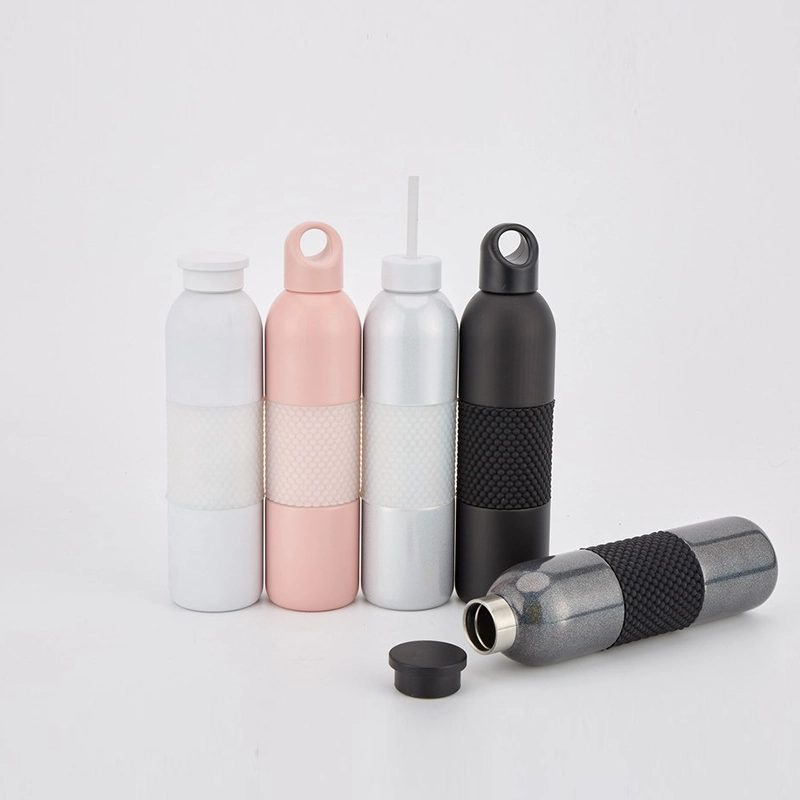 water bottle with silicone handle